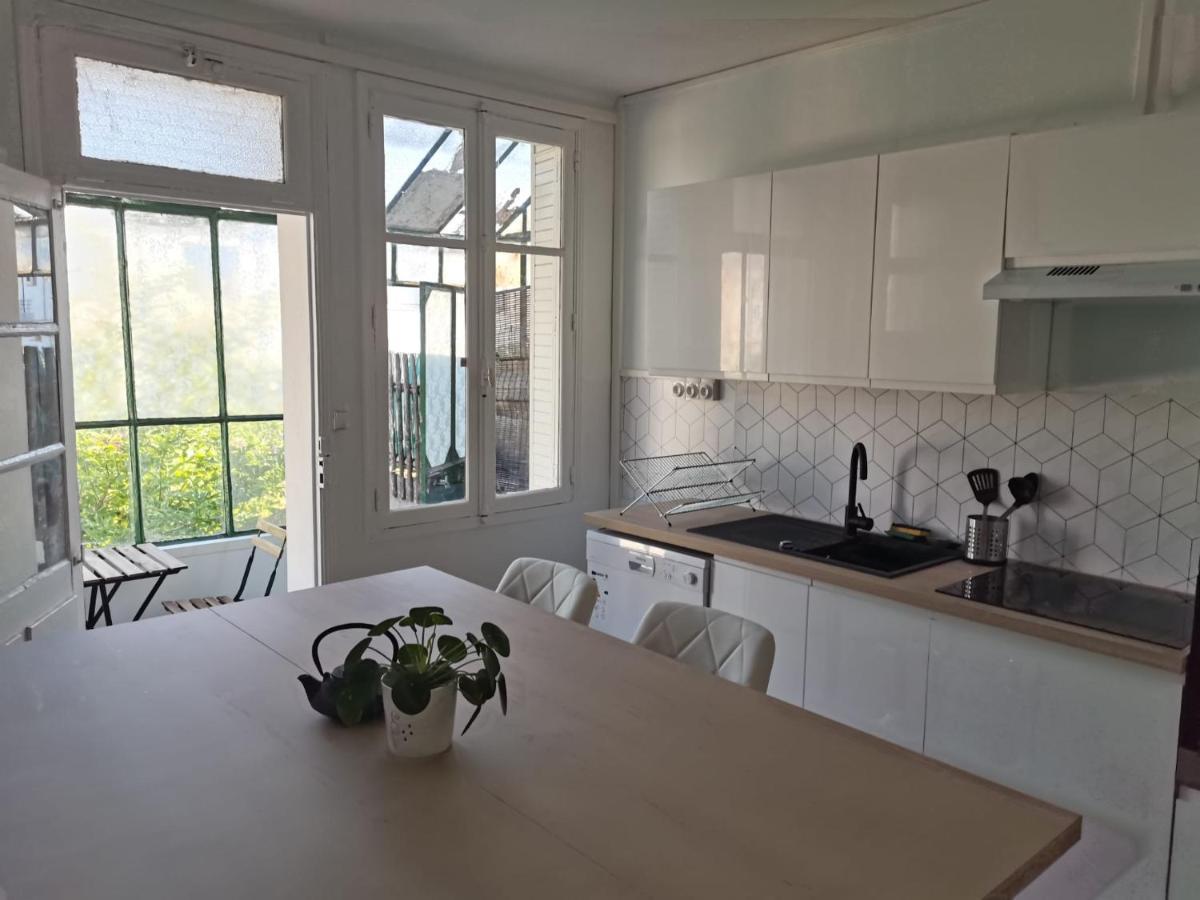 Holiday home Belle Maison 12p 6 Couchages Centre Avec Jardin Tours